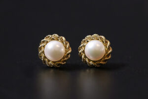 Na co zwrócić uwagę wybierając kolczyki?