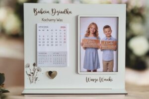 kalendarz-na-dzien-babci-i-dziadka-biurkowy-1-2