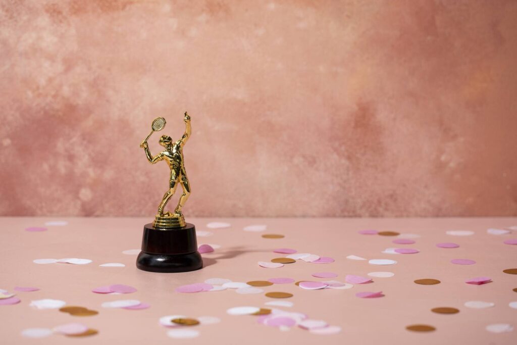 winner-concept-with-man-playing-badminton-prize_wp